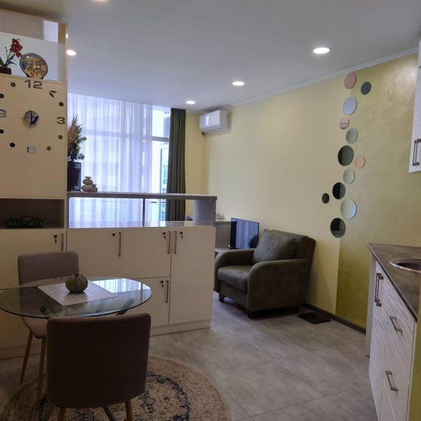 Bat Towers Studia Διαμέρισμα Μπατούμι Εξωτερικό φωτογραφία